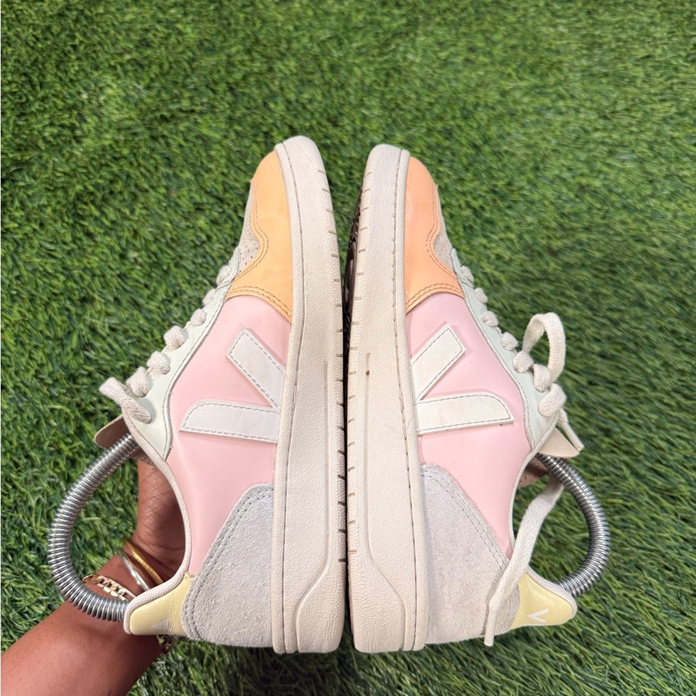 Veja V-10 Leather Petale Multicolor sneakers size 5 women’s - Picture 3 of 8